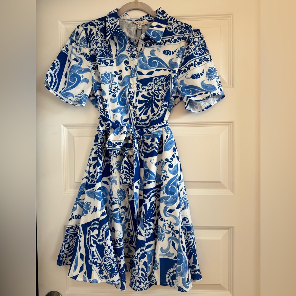 Avara Logan Dress
Size L